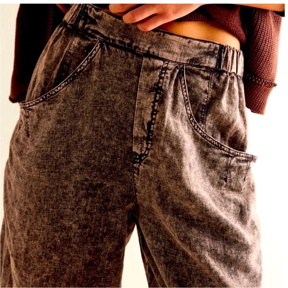 We The Free High Road Barrel Women Jeans SMALL - Picture 3 of 6